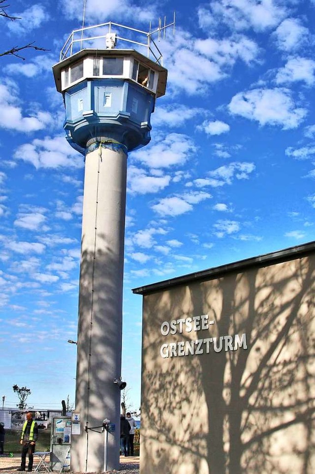 Neben dem ehemaligen Grenzturm in Khl...useum, das die Geschichte aufarbeitet.  | Foto: Steve Przybilla