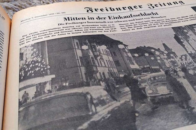 Kaum noch ein Durchkommen gab es an de... noch fr den Autoverkehr freigegeben.  | Foto: Moritz Neufeld