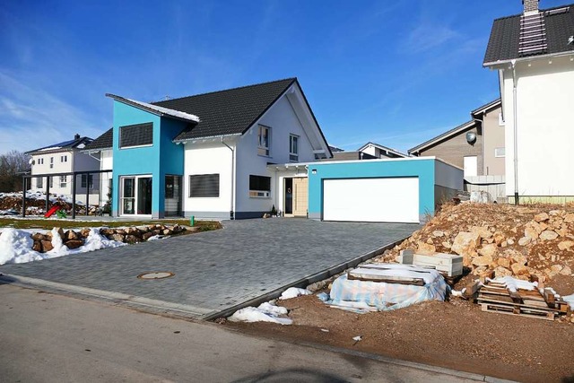 Das Neubaugebiet in Lffingen ist fast...bebaut. Baugrund wird knftig teuerer.  | Foto: Martin Wunderle