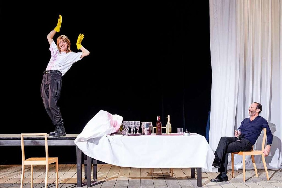 Theater des Abstands: Szene mit Laura Friedmann und Henry Meyer  | Foto: Rainer Muranyi