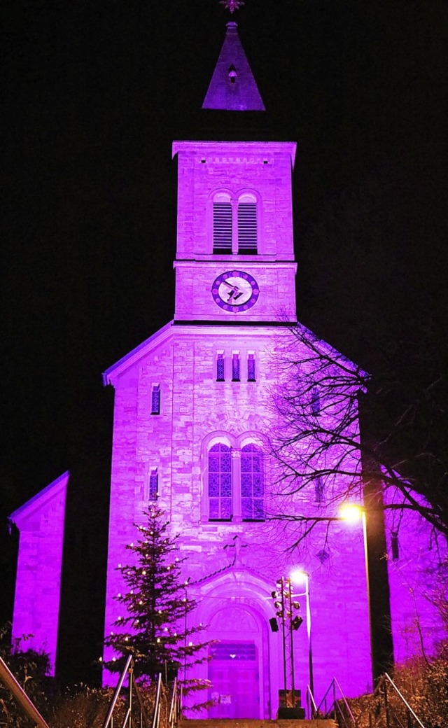 Die katholische Pfarrkirche ist allabe...ufgrund der Corona-Pandemie anmelden.   | Foto: Martha Weishaar