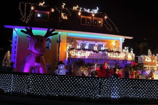 Sven Kovacs verwandelt sein Haus in der Adventszeit in ein blinkendes Weihnachtswunderland