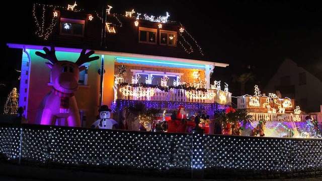 30000 LED-Lmpchen  ziehren das Anwesen In der Kammerten 6 in Herbolzheim.   | Foto: Werner Schnabl