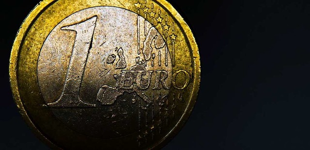 Der Euro gewinnt an Wert im Verhltnis zum Dollar.  | Foto: Arno Burgi