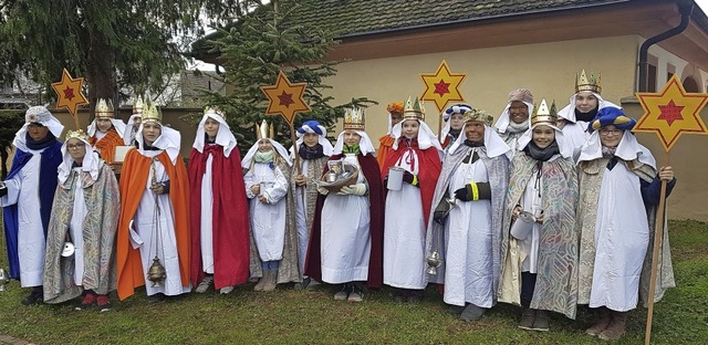 Die Sternsinger der Seelsorgeeinheit B...en. Unser Bild entstand in Merdingen.   | Foto: Manuela Schmitt