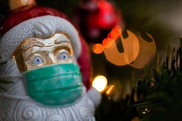 Die Pandemie und die damit verbundenen...ern auch Weihnachtsbruche gravierend.  | Foto: Tom Weller (dpa)