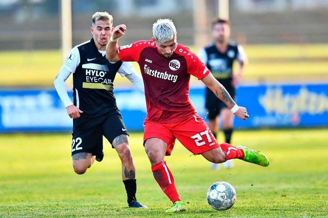 Hasan Pepic (vorne) hatte es im  BSC-Mittelfeld  schwer, traf aber vom Punkt.  | Foto: Achim Keller