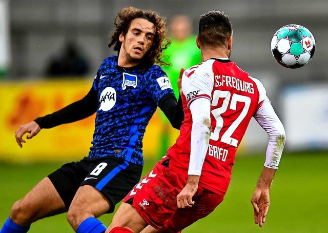 Vincenzo Grifo hat den Ball fest im Blick: Er war an zwei Toren beteiligt.  | Foto: SC Freiburg/Achim Keller