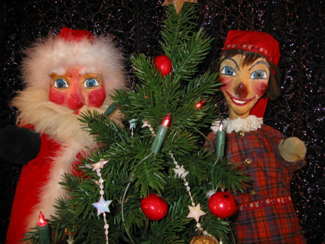 Kasper und der Weihnachtsmann: Die BZ ...achtsfeiertag um 11 Uhr auf BZ-Online.  | Foto: Gnter Hertel