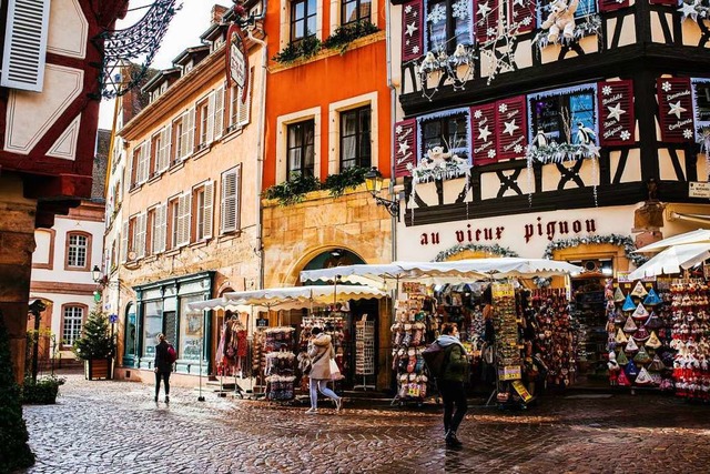 Weihnachtsshopping in der Altstadt von Colmar   | Foto: Philipp von Ditfurth