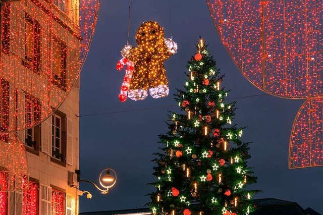 Weihnachtsbaum auf dem Straburger Place Klber.  | Foto: bz