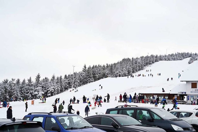 Ski und Rodel gut am Seibelseckle, eig...cht davon abhielt, die Piste zu nutzen  | Foto: Benedikt Spether