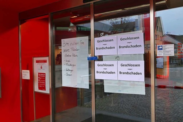 Die Sparkasse ist geschlossen.  | Foto: Victoria Langelott