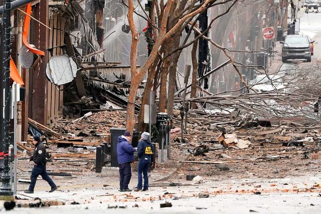 Die Innenstadt von Nashville wurde durch die Bombe massiv zerstrt.  | Foto: Mark Humphrey (dpa)