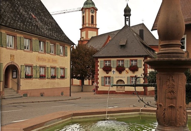 Das Gasthaus Sonne in der Ortsmitte so...indeentwicklung von Merdingen werden.   | Foto: Mario Schneberg