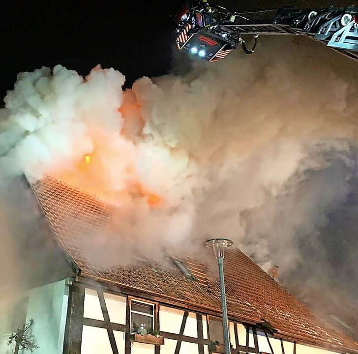 Großbrand in Brunnadern am 24. Januar....musste ein Todesopfer beklagt werden.   | Foto: BZ