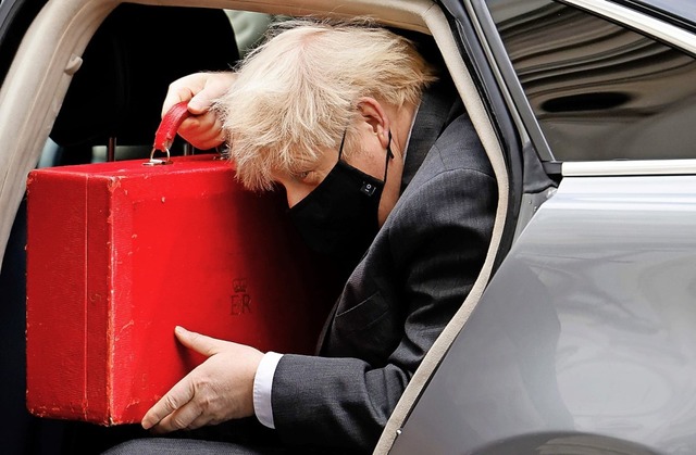 Boris Johnson ist zurck in No 10 Downing Street.   | Foto: TOLGA AKMEN (AFP)