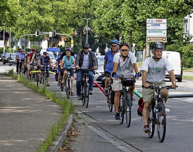 Bei der &#8222;Schwimmnudeltour&#8220;...dfahrer mehr Sicherheit bieten wrde.   | Foto: Gabriele Zahn