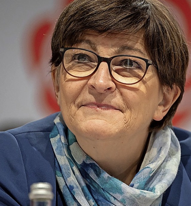 SPD-Chefin Saskia Esken erwartet Fortschritte beim Distanzlernen.  | Foto: Sebastian Gollnow (dpa)