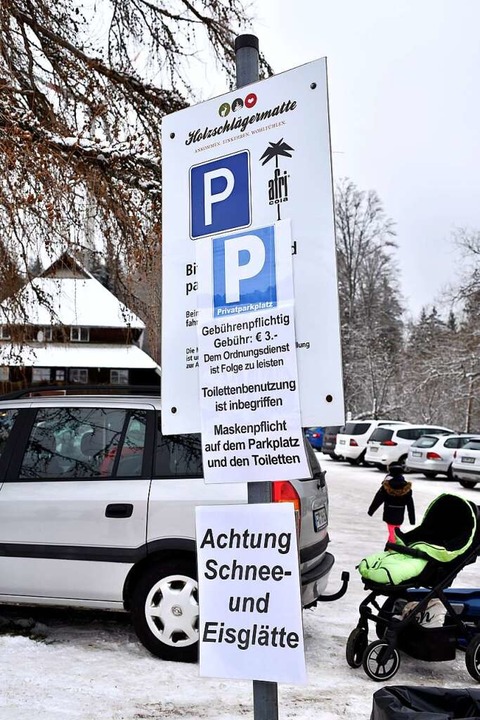 Für drei Euro darf man nicht nur parken, sondern auch die Toiletten benutzen.  | Foto: Thomas Kunz