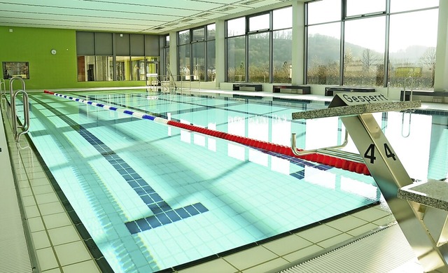 Das Hallenbad in Maulburg ist bis heut...fheim wurde bis heute nie eins gebaut.  | Foto: Robert Bergmann