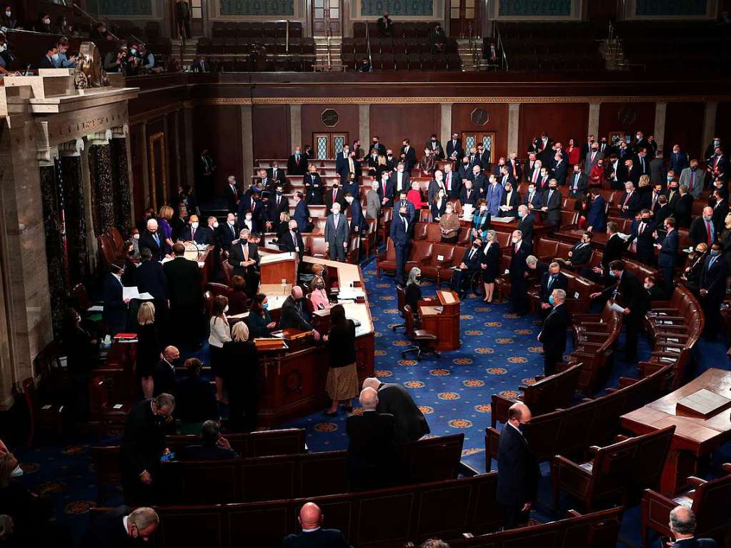 In der von Vizeprsident Pence geleiteten Sitzung sollten die Wahlmnnerstimmen der Prsidentenwahl gezhlt werden. Eigentlich ein symbolischer Akt.