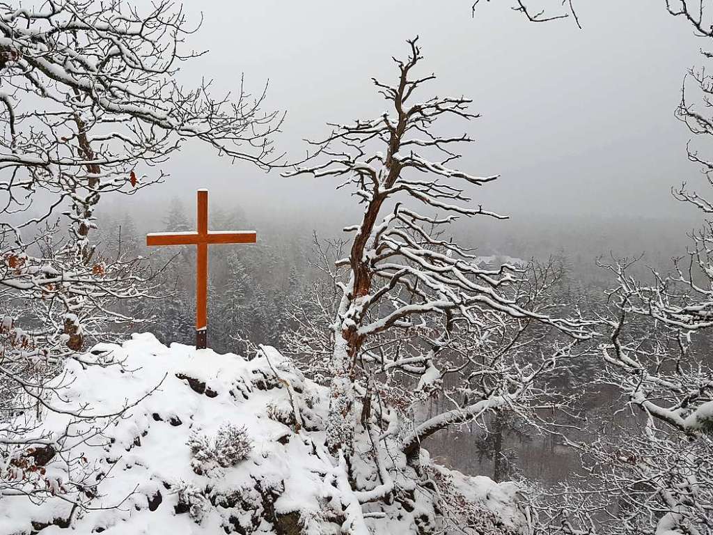 Der Rthekopf und die Wanderwege dorthin versinken im Schnee.