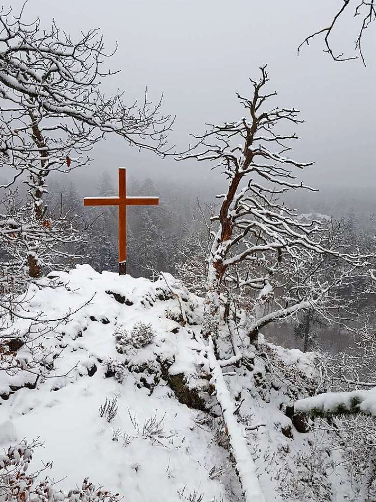 Der Rthekopf und die Wanderwege dorthin versinken im Schnee.