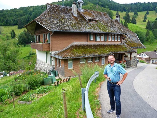 Manfred Knobel ist jetzt abends hufig...nzutreffen, wo er Broarbeit erledigt.  | Foto: Sattelberger