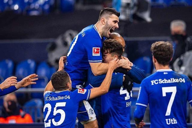 Erster Sieg nach einem Jahr: Schalke wendet Rekord ab