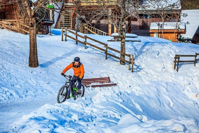 Vorsichtig bremsen, vorausschauend fah... E-Biken auch im Winter Spa machen.    | Foto: Bosch E-Bike Systems