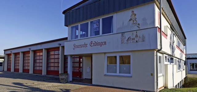 Das Feuerwehrgertehaus in Endingen: K...sbruch der Corona-Pandemie kaum noch.   | Foto: Martin Wendel
