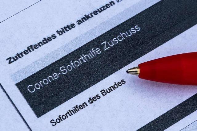 Angeklagter soll zu Unrecht Geld beantragt haben – in 91 Fllen