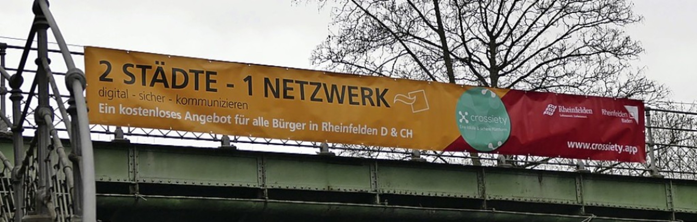 Zwei Stdte, ein Netzwerk: Crossiety-Werbung an der Basler Strae  | Foto: Dora Schls