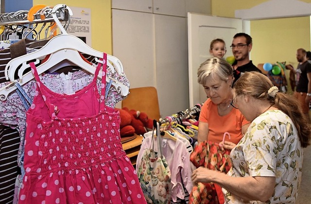 Kinderkleider aus zweiter Hand einkauf...nzentrum ein Online-Angebot berlegt.   | Foto: Heinz u. Monika Vollmar