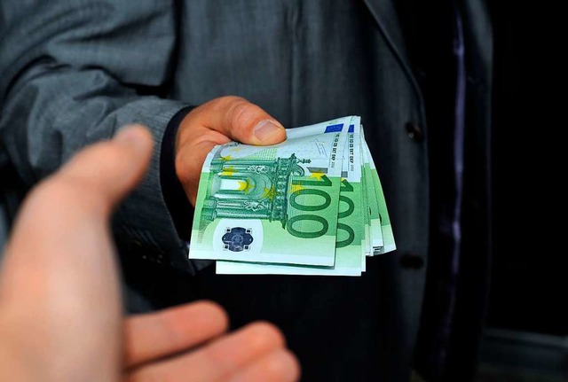 Schmutzige Geldgeschfte haben Zollfahnder auf den Plan gerufen.  | Foto: montebelli  (stock.adobe.com)