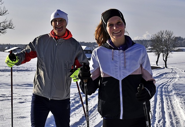 Stefan Meister und seine Tochter Lena ... fnf Grad zum Langlauf in Birkendorf.  | Foto:  UrsulaOrtlieb
