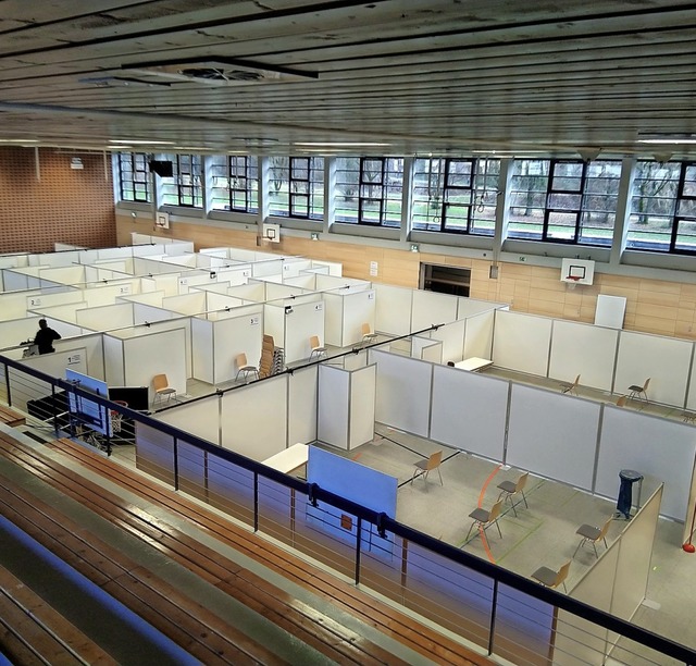 Ein Blick von der Tribne der Stadthal... nun ab dem 22. Januar geimpft werden.  | Foto: Kreis Waldshut