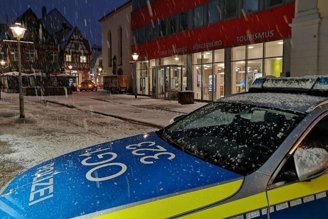 Polizei gibt Entwarnung: Keine Bombe vor dem Bürgerbüro in Offenburg