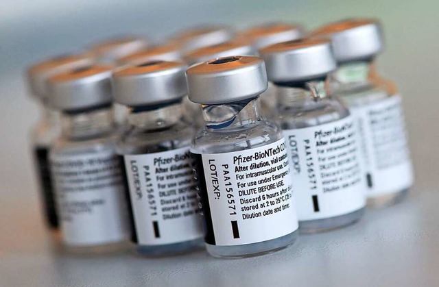 Leere Impf-Ampullen gibt es im Kreis Lrrach noch nicht.  | Foto: Sven Hoppe (dpa)