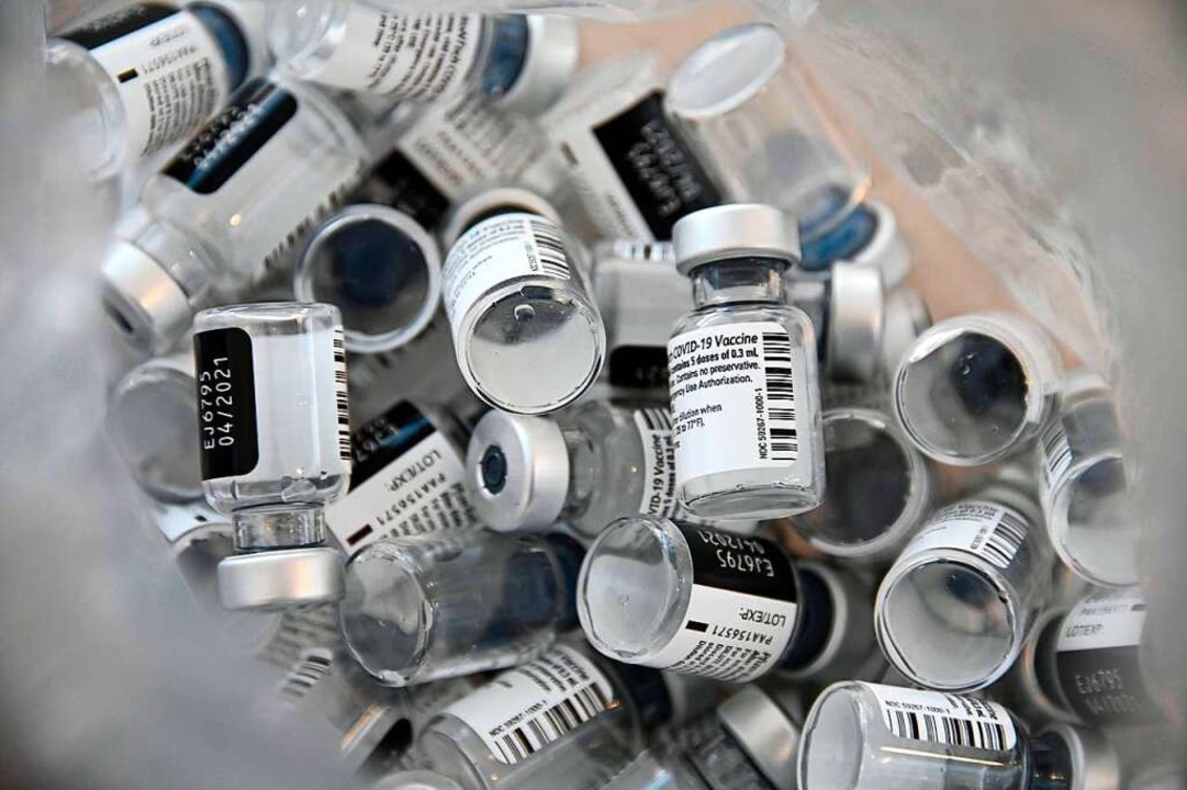 Schnell verimpft: Dosen des Biontech/Pfizer Impfstoffs &#8222;Comirnaty&#8220;  | Foto: SEBASTIEN BOZON (AFP)
