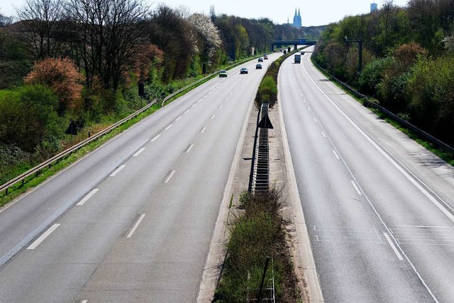 Im Mai waren die Autobahnen leer, die ...211; trotz der hohen Infektionszahlen.  | Foto: Henning Kaiser