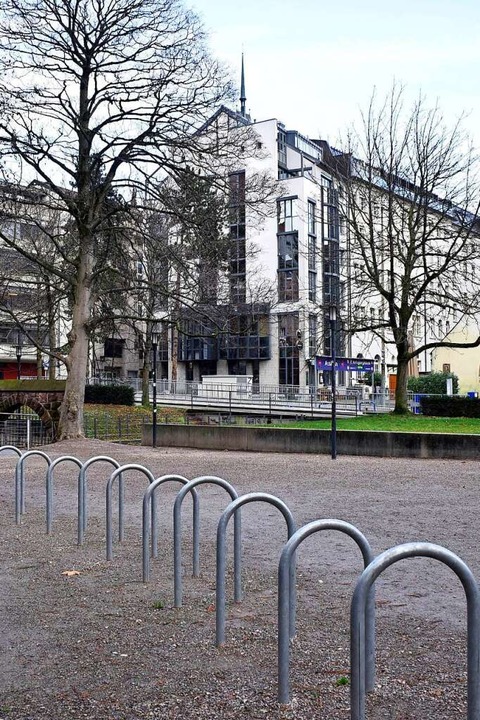 ber den  Karl-Rahner-Platz zeigt dies...n nur noch ber der Nachfolgebebauung.  | Foto: Thomas Kunz