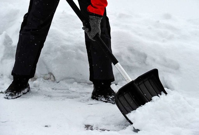 Private Straenanlieger mssen die Gehwege vom Schnee freirumen.  | Foto: Patrick Pleul