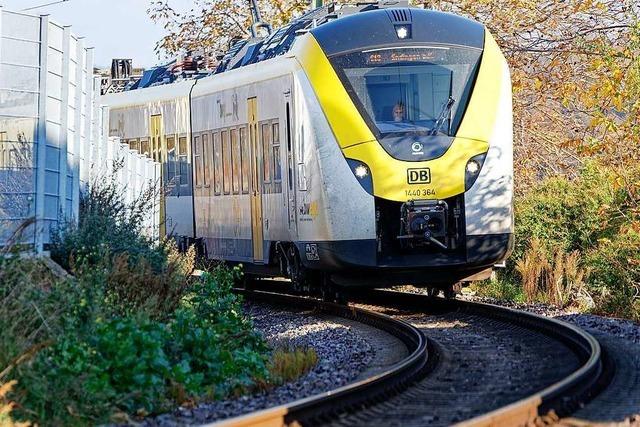 Triebwagen entgleist am Bahnhof Endingen mit einer Achse