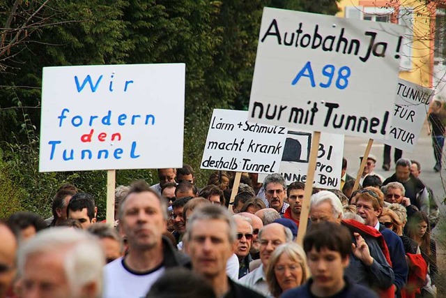 Ein Bild mit fast historischem Wert: 2...m einen Tunnel bei der A98 zu fordern.  | Foto: christoph spangenberg