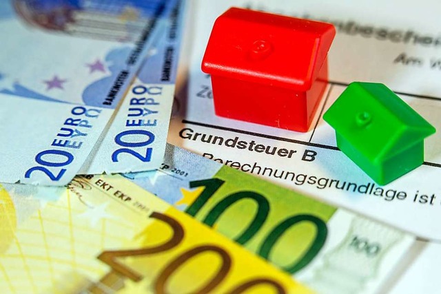 Die Grundsteuer in Heuweiler steigt, d...ebesatz fr Gewerbetreibende gesenkt.   | Foto: Jens Bttner (dpa)