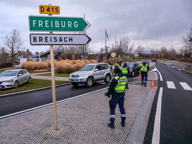 Am Montagmorgen wurden Autofahrer an d... des franzsischen Zolls kontrolliert.  | Foto: Patrick Kerber