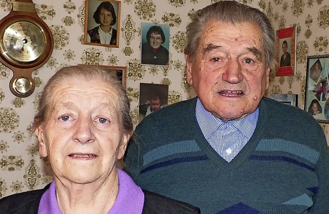 Elsa und Karl Erb sind sich seit 65 Jahren treu.   | Foto: Dieter Fink