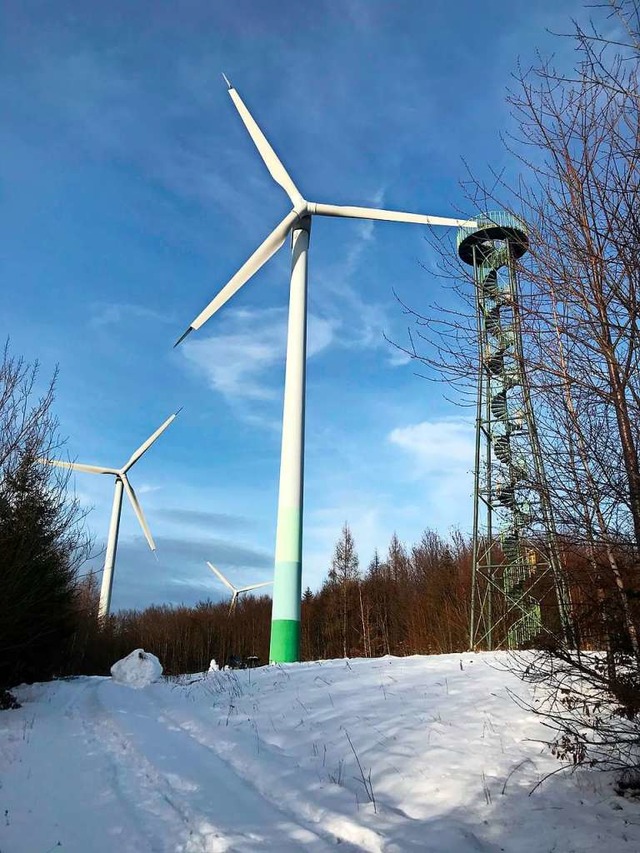 Die drei Windrder am Aussichtsturm am...t ein neuer Windpark mit drei Anlagen.  | Foto: Ettenheimer Brgerenergie